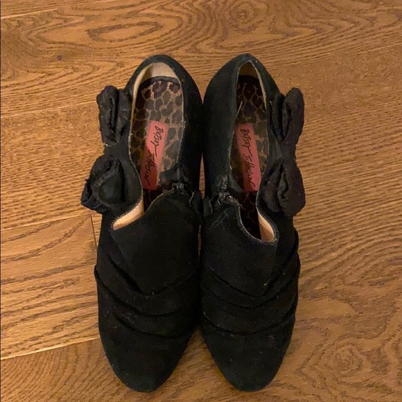 Betsey Johnson Black Booties with Lace Bow - Picture 5 of 9